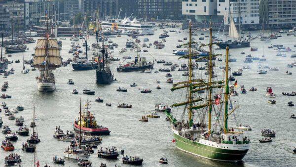 NOS SAIL-In Parade 2025
